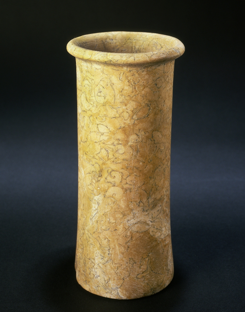 Vaso cilindrico con bordo distinto